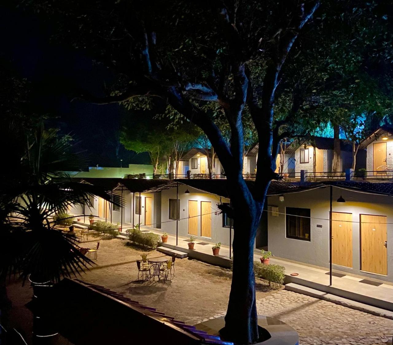 Euphoric River Resort リシケーシュ エクステリア 写真