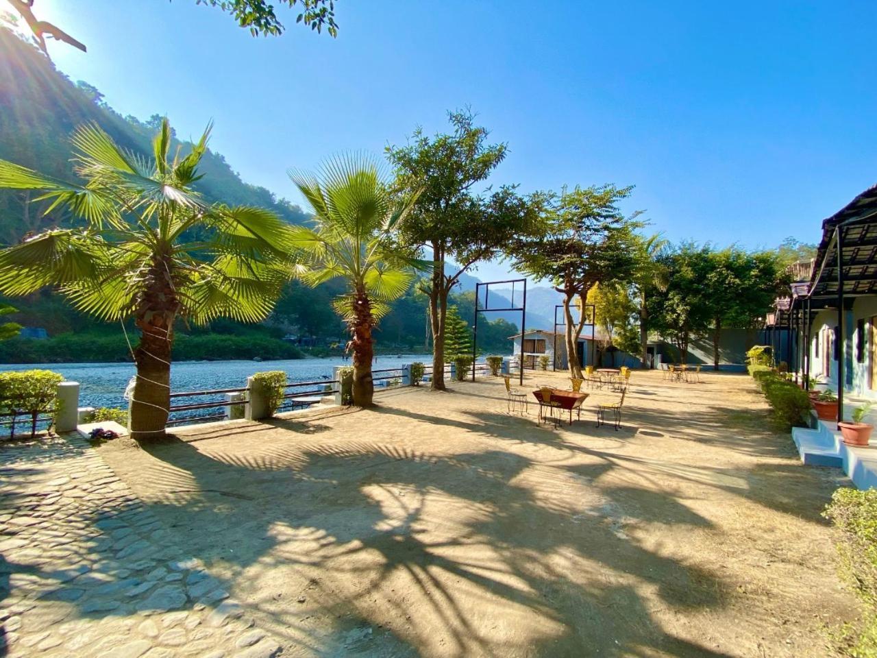 Euphoric River Resort リシケーシュ エクステリア 写真